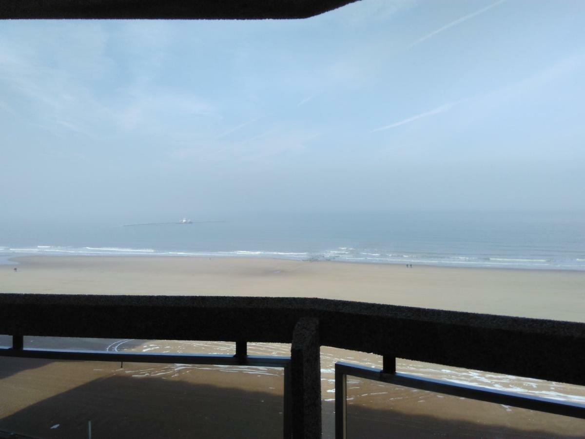 Residentie Aldis Met Zeezicht Apartment Ostend Luaran gambar